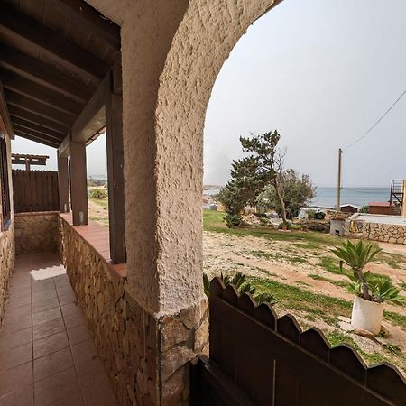 Villa Baia Di Cornino Кустоначи Экстерьер фото