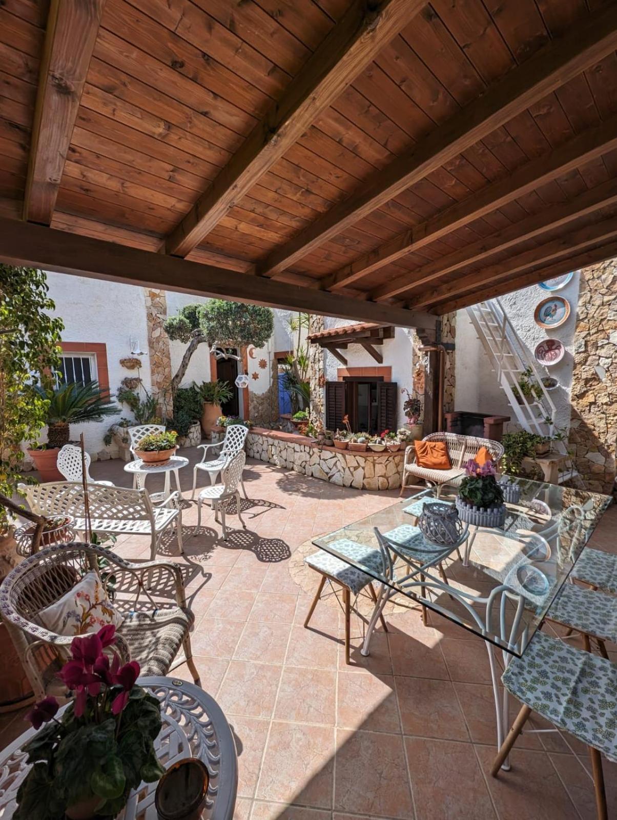 Villa Baia Di Cornino Кустоначи Экстерьер фото