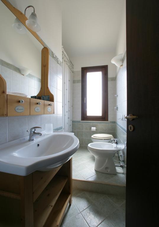 Villa Baia Di Cornino Кустоначи Номер фото
